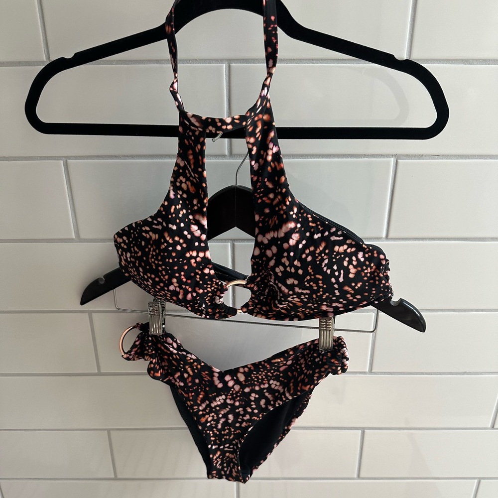 Victoria’s Secret bikini